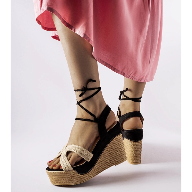 Czarne espadryle na koturnie Berta beżowy 1