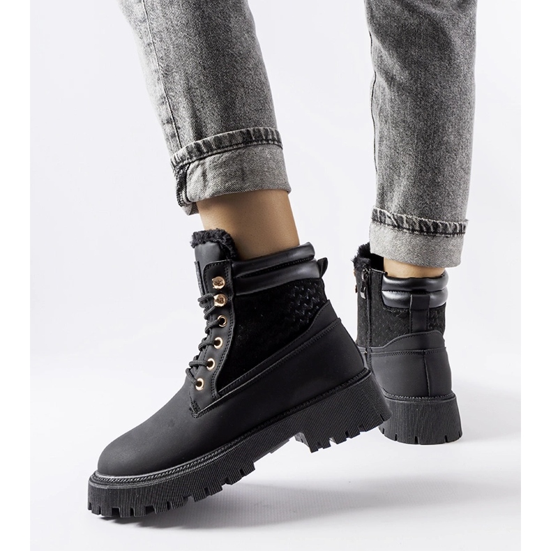 Czarne ocieplane trapery Foca 1