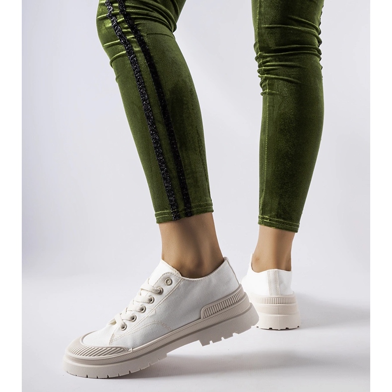 Białe materiałowe trampki Nassar 1