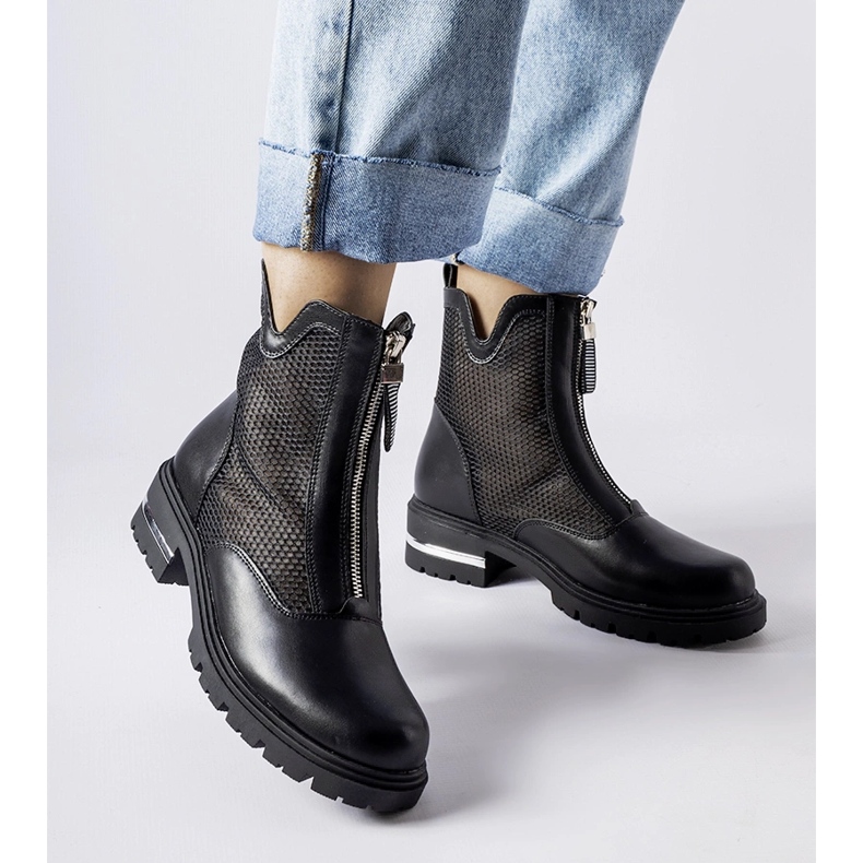 Czarne ażurowe botki Cavour 1