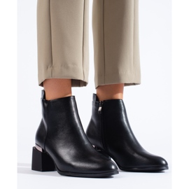 Czarne klasyczne botki damskie na słupku Shelovet 2
