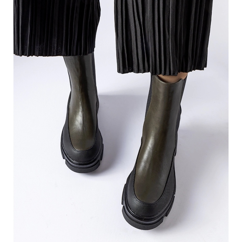 Zielono-czarne wsuwane botki Faisal zielone 1