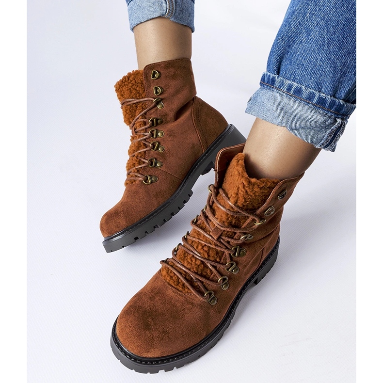 Brązowe botki z eko-zamszu Hayed 1