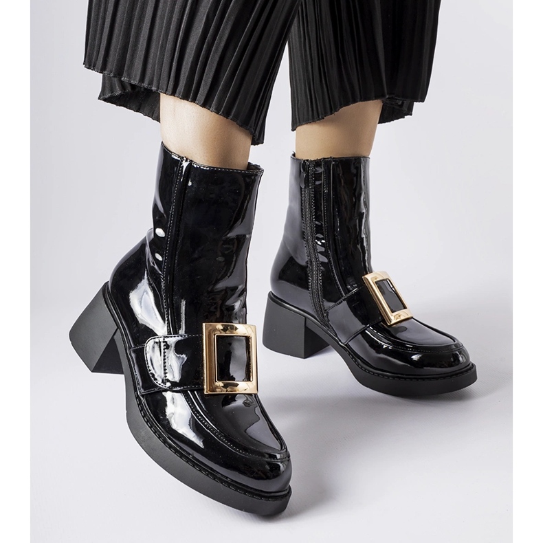 Czarne lakierowane botki na obcasie Girardi 1