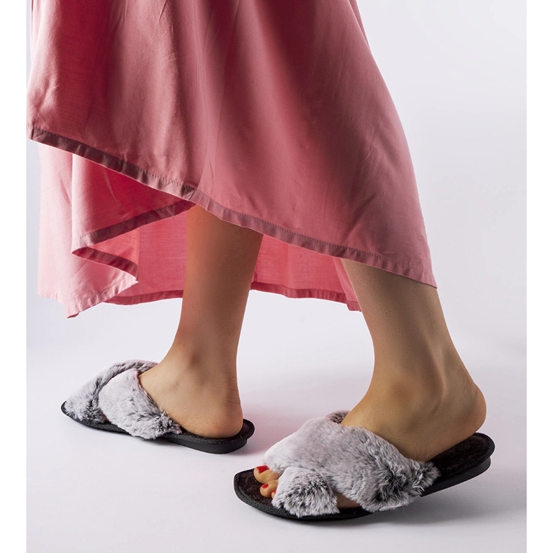 Szare kapcie z futerkiem Domenica 1