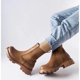 Brązowe wysokie wsuwane sztyblety Verones 1