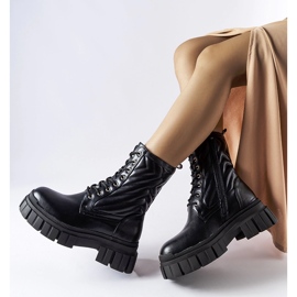 Czarne workery zdobione pikowaniem Fiacre 2