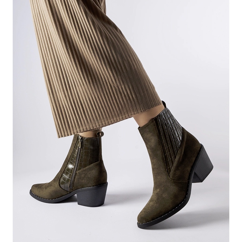 Zielone botki eko-zamsz na niskim słupku Sovere 1