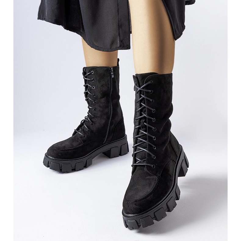 Czarne workery eko-zamsz z bieżnikiem Ines 1