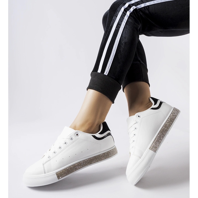 Biało-czarne sneakersy z cyrkoniami Dina białe 2