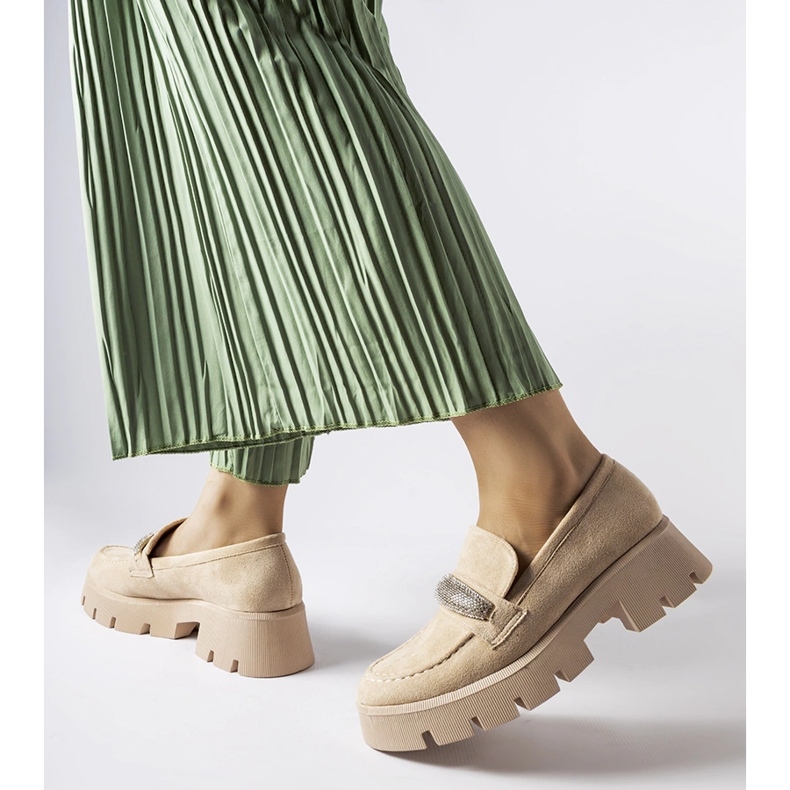 Beżowe mokasyny na masywnej podeszwie Macario beżowy 1