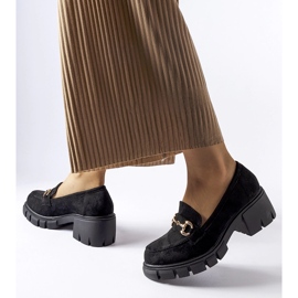 Czarne półbuty na obcasie Irmina 1