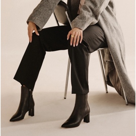 Marco Shoes Eleganckie botki na słupku czarne 1