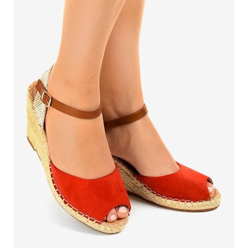 Czerwone sandały na koturnie 2895 1