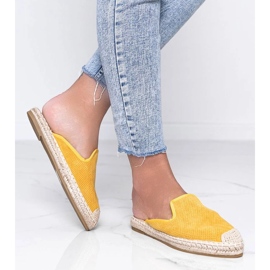 Żółte klapki z zabudowanym przodem Kinshasa 1