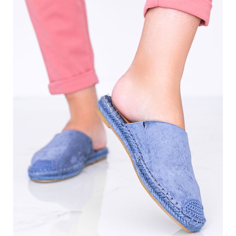 Niebieskie klapki zabudowane Wenus 1