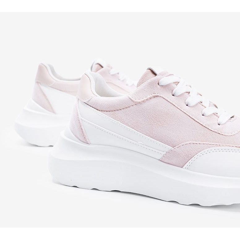 Beżowe sneakersy z białymi dodatkami na wysokiej podeszwie Barteks beżowy białe 1