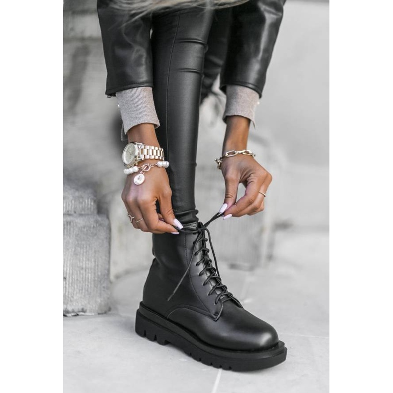 Czarne workery Katana 1