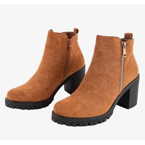 Camelowe botki na słupku Tiny brązowe 2