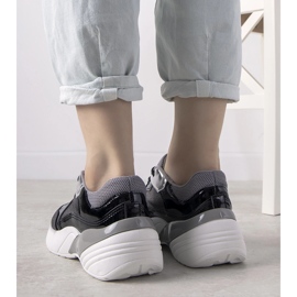 Czarne sneakersy na wysokiej podeszwie 1