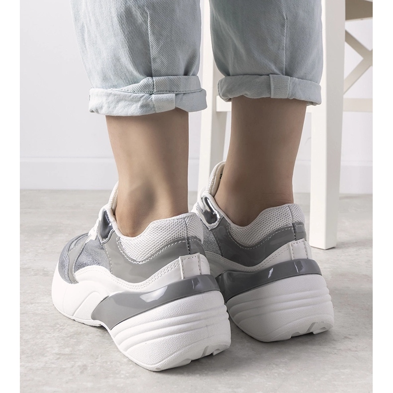 Srebrne sneakersy na wysokiej podeszwie białe 1