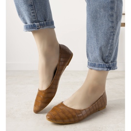 BM Camelowe baleriny w motywie skóry krokodyla Camilia brązowe 1