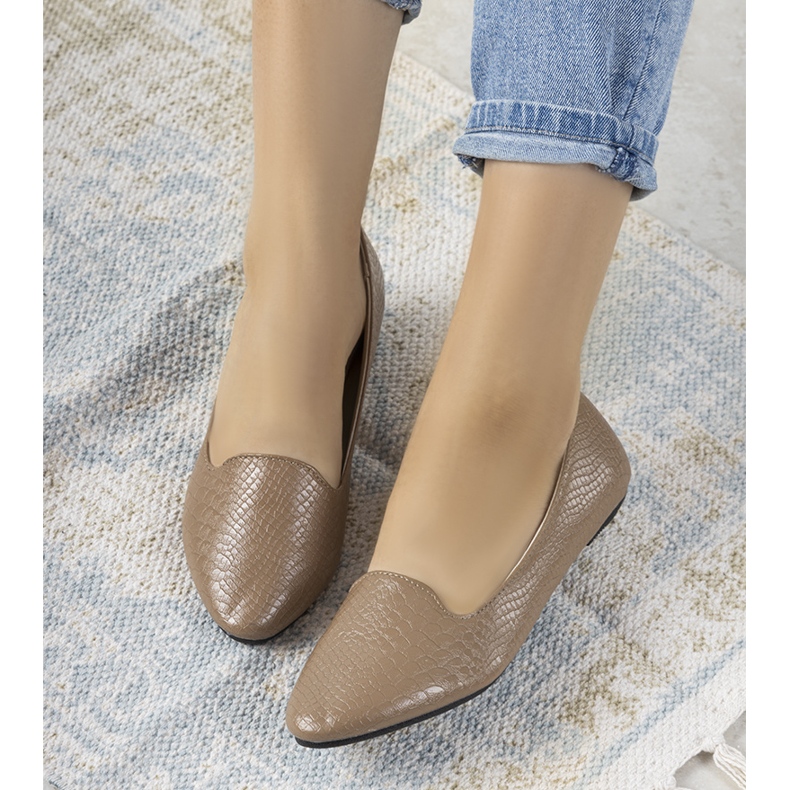 Brązowe baleriny w motywie skóry krokodyla Aupry beżowy 1