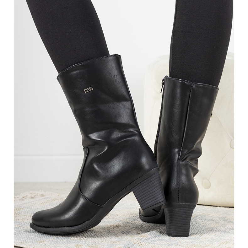 Czarne klasyczne kozaki na słupku Preciado 1