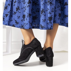 Czarne półbuty na słupku Bird 2