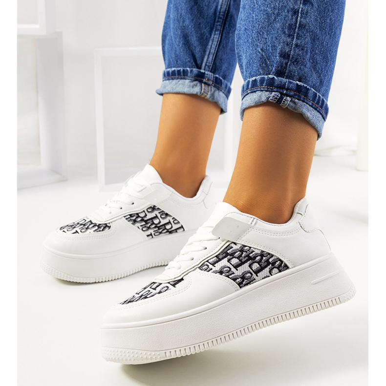 Białe sneakersy na platformie Worden 1