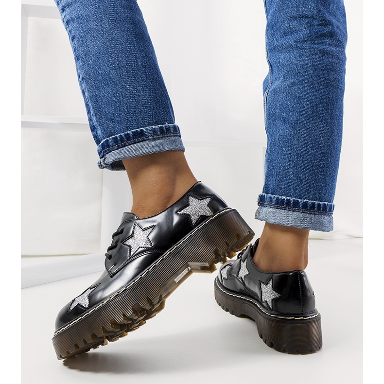 Czarne półbuty w gwiazdki Starla 2