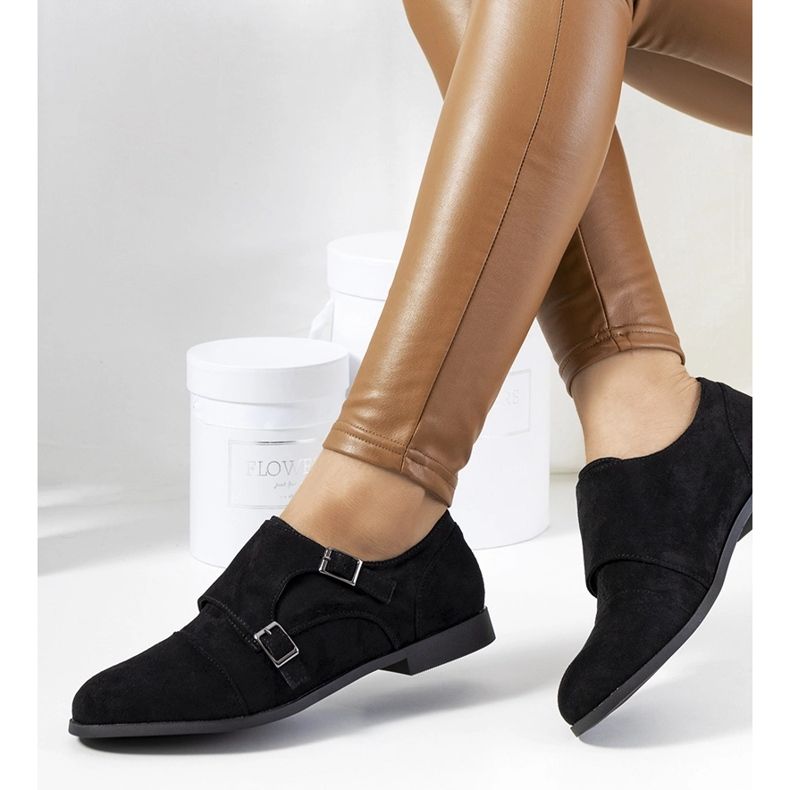 Czarne półbuty Concetta 1