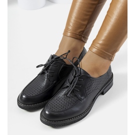 Czarne oksfordki ażurowe Edda 2
