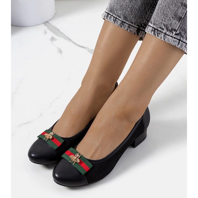 Czarne ażurowe czółenka Seema 1