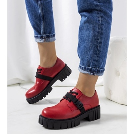 Czerwone półbuty na traktorowej podeszwie Marike 1