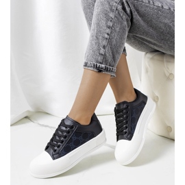 Czarne trampki na platformie Birkett 1