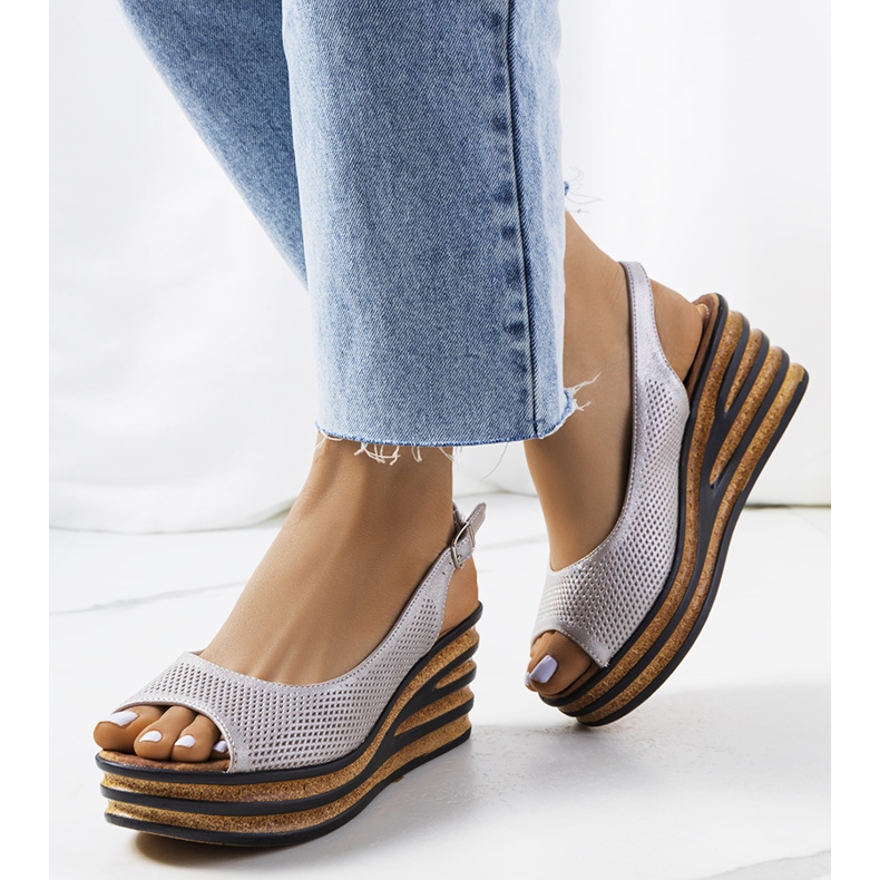 Espadryle beżowe na koturnie Alton srebrny 1