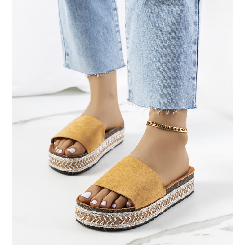 Brązowe klapki na korkowej podeszwie Bonython 1