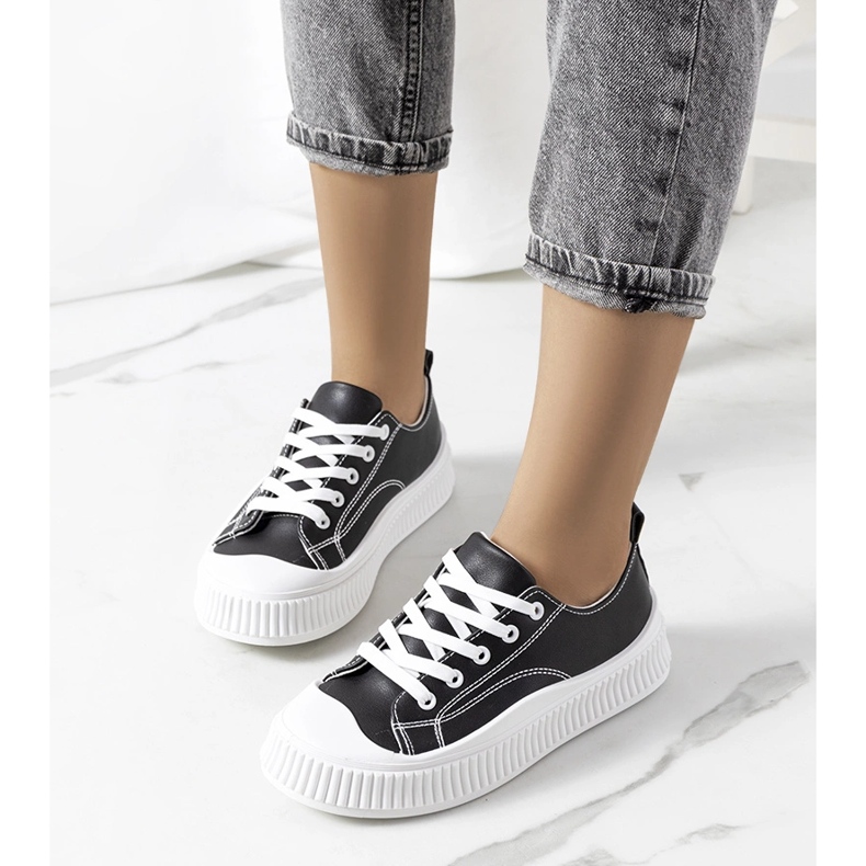 Czarne trampki na platformie Zargan 1