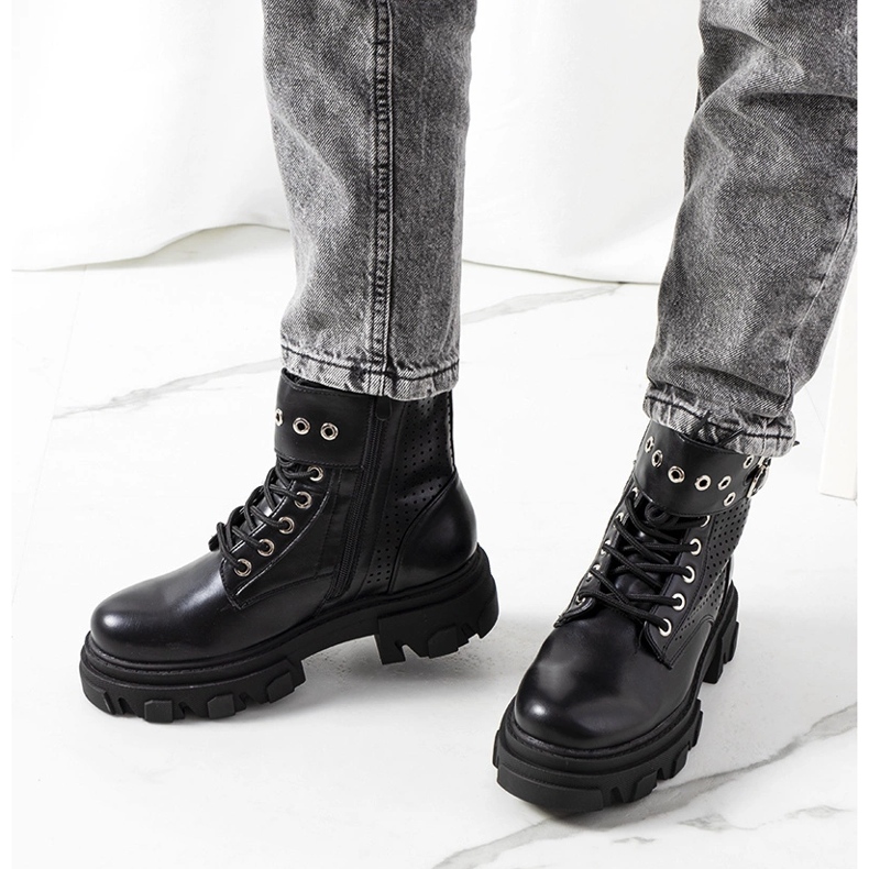 Czarne botki na traperkowej podeszwie Rubeo 1