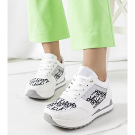 Białe sneakersy Aloisia 2