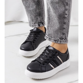 Czarne sneakersy na platformie Goldsmi 1