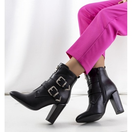 PA1 Czarne botki Azmar 1