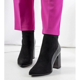 Czarne botki na słupku Leonar 1