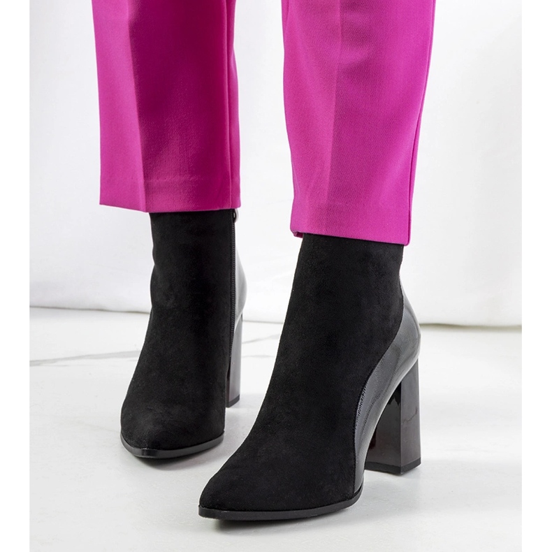 Czarne botki na słupku Leonar 1