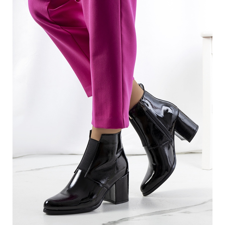 Czarne lakierowane botki Norwich 1