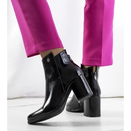 Czarne lakierowane botki Goldcrest 1