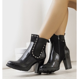 BM Czarne botki na słupku Marconi 1