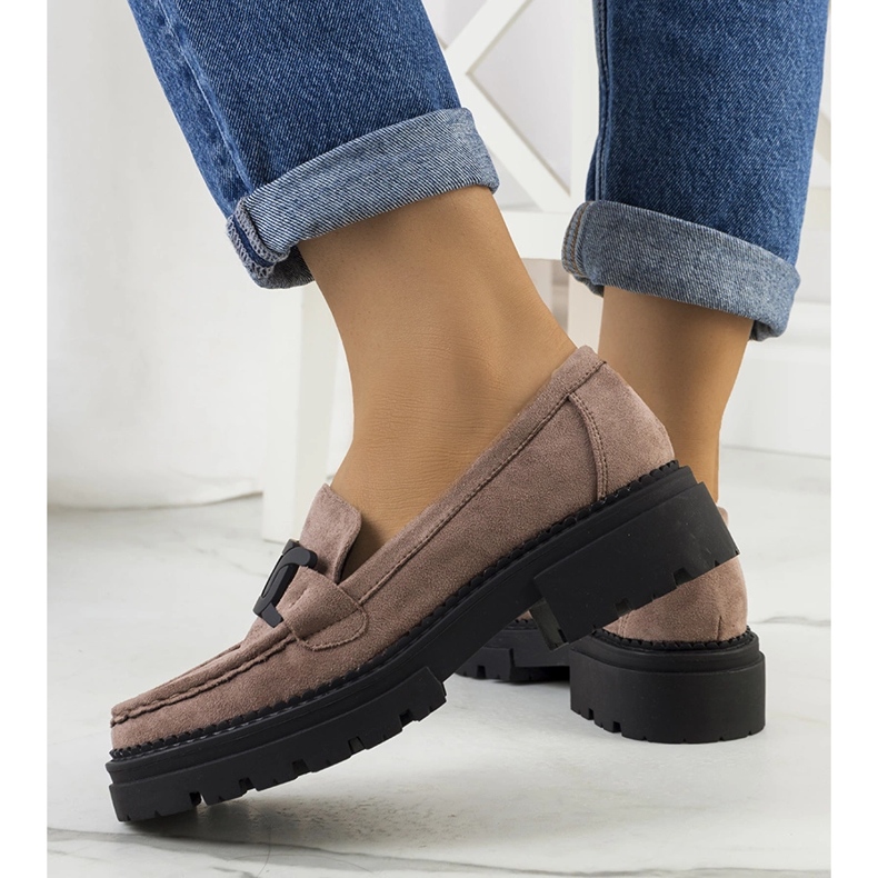 Brązowe półbuty eko-zamsz beżowy 1