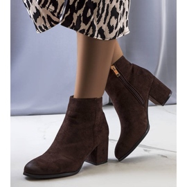 BM Brązowe botki na słupku Silas 1